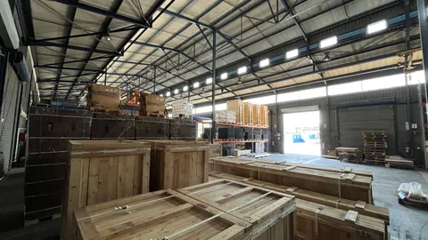 98 Loper Avenue, Spartan has a 1700m² Warehouse Available To Let (36)